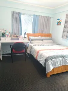 Cozy Bedroom in Tauranga - Whakamarama