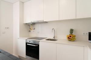 HostWise Cozy Studio with Balcony and Garage