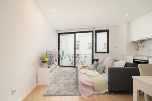 HostWise Cozy Studio with Balcony and Garage