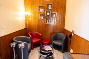 Hotels Hotel De Paris Jaligny : photos des chambres