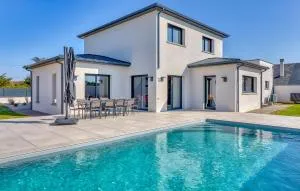 Maison Piscine 150M De La Mer - 皮科维尔