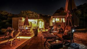 Vintage Glamping Travel Trailer with Views of San Fernando Valley near Los Angeles, California