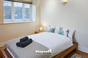 Whalley Range Hideaway 7mins To City With Parking