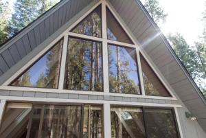 Stunning -Frame Cabin Rental for Four Guests in rnold, California