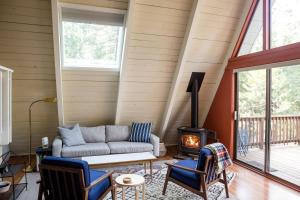 Stunning -Frame Cabin Rental for Four Guests in rnold, California