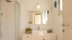 Appartements Casa Libecciu Sant Ambroggio : photos des chambres