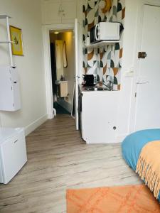 Place équipe au Coeur de Paris avec Vue sur lArc de Triomphe et la Tour Eiffel