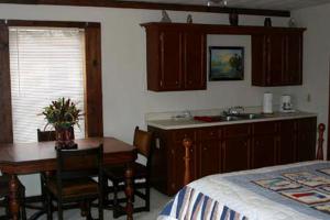 Pet-Friendly Accommodation on a Ranch in McDade, Texas