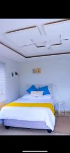 The Royalty Ebukhosini - فيكسبرغ