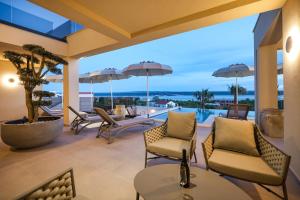 Luxury Villa Nuova with heated pool