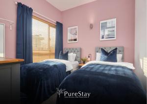 Superb House Manchester near Etihad With Free Parking Sleeps 8