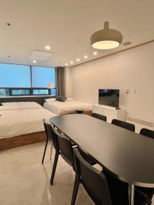 NewsenseG-1sec from Hongdae Sub&wifi