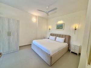 Luxury 2BR Mangrove View Pool Wifi