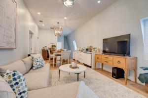 The Penthouse at Custom House Inn