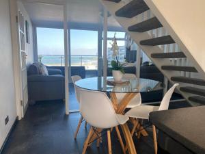Stunning Sea View Apartment in Newquay with a Pool