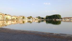Le refuge du canal Local à vélo Face canal du midi