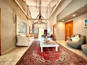 Atlantic-Square Guesthouse - Langstrand