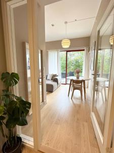 Charming 2-bedroom apartment in Bergen near the light rail