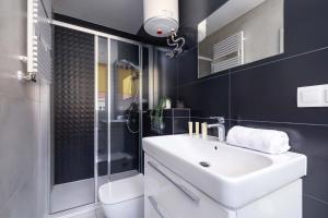 Bright Studios close to the center of Katowice by Rent like home