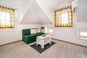 Apartments Ivo with Sea View