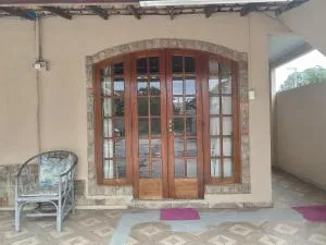 Casa Custódio - Wifi, churrasqueira, quintal, estacionamento 3 carros - Guriri