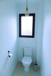 Villas Modern house with pool, between lake and forest : photos des chambres