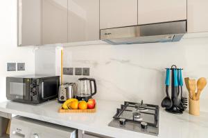 FIRST CLASS Studio Modern Vibes in Dubai