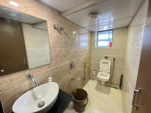 6th floor 1BHK Close to BKC