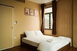 Căn hộ 1 ngủ 1 khách ấm áp trong khu phố Linh lang sầm uất