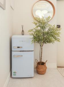 홍대ㆍ공항철도 STAY h #올리모델링#홍대입구역 도보9분#연트럴파크3분#짐보관# 6인#무료주차#호텔침구#명동경복궁동대문 인근#무료와이파이#세탁건조기#교통최고#free Netflix