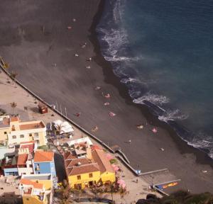 JUSTO EN LA PLAYA - La Huaca