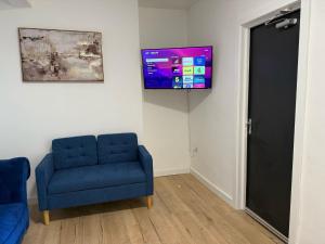 House - Sleeps 8 - Parking - WiFi