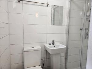 Seafront 2-Bed Apt Sleeps 4 in Clacton-on-Sea