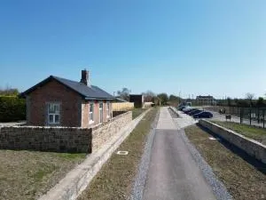 Railway Cottage - Glenawilling