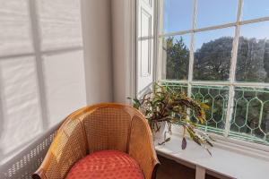 Ultra Luxury Central 2 BR Apartment By AltoLuxoExperience Short Lets & Serviced Accommodation With Free Wifi & Parking