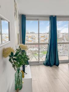 Appartements Lumineux avec balcon & confort familial : photos des chambres