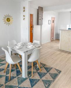 Appartements Lumineux avec balcon & confort familial : photos des chambres
