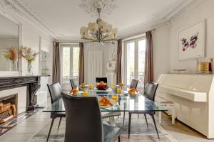Elegant 3BR Champs-Élysées & Arc de Triomphe