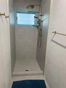 Self contained cozy studio near the beach and boat club