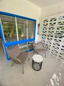 Self contained cozy studio near the beach and boat club