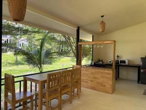 Tropical Hideway with Private Terrace