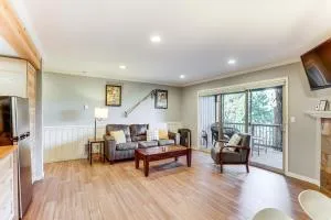 2 Mi to Riverfront Trails Bend Condo with Balcony! - Бенд