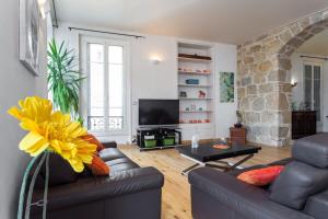 ETATS UNIS 892 - Spacious flat on Sea front wAC