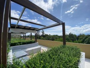 1 bdr Mountain View Apartment 50 m from Bangtao Beach