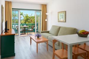 One-Bedroom Apartment room in Hacienda San Jorge