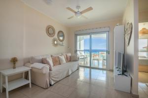 SUNNY OCEAN VIEW APARTMENT - pool, fibre net