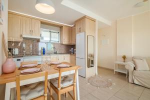 SUNNY OCEAN VIEW APARTMENT - pool, fibre net