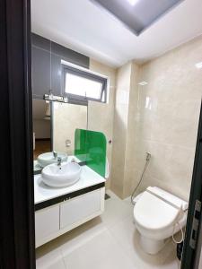 Biệt thự phố, hồ bơi