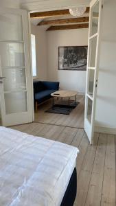 Entire multi-room apartment in patrician villa