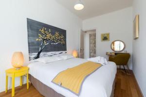 GIOFFREDO 14 - Spacious apartment with balcony